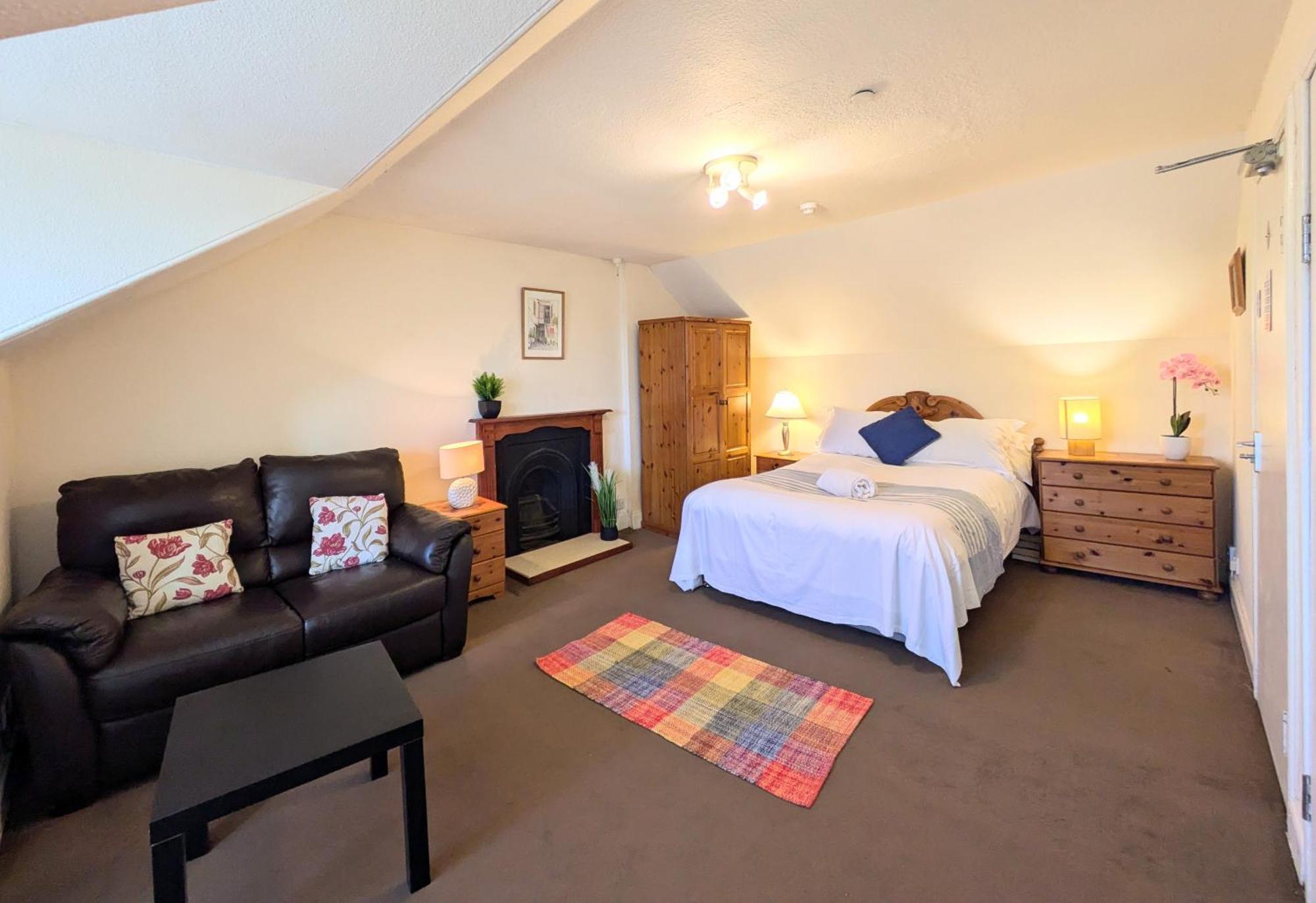 Hollybank - Ensuite Room & Use Of Large Shared Kitchen Dumfries Exterior foto